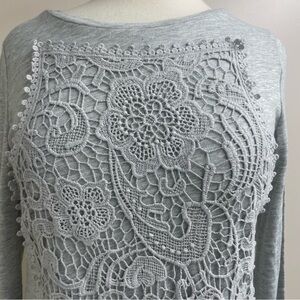 Sundance crochet lace overlay on gray heathered t-shirt small